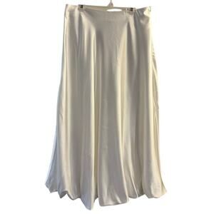 NWT Cider Bubble Hem Satin White Maxi Lined Skirt Women’s Size 1XL